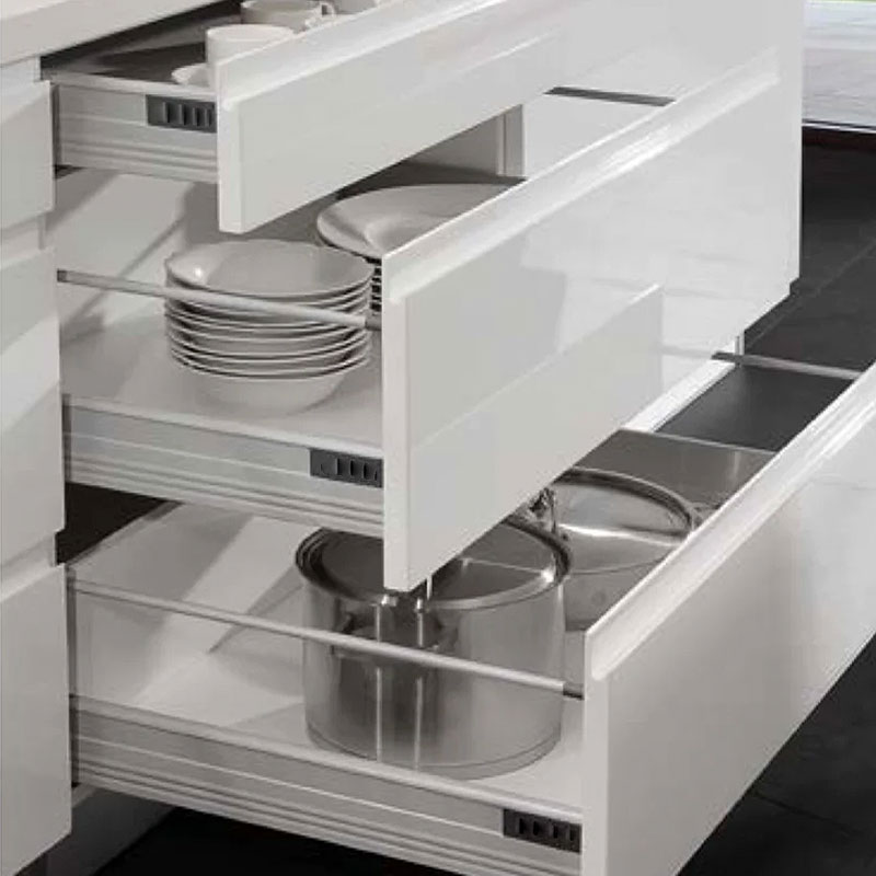 DRI01_cab_BlumDrawer_img2
